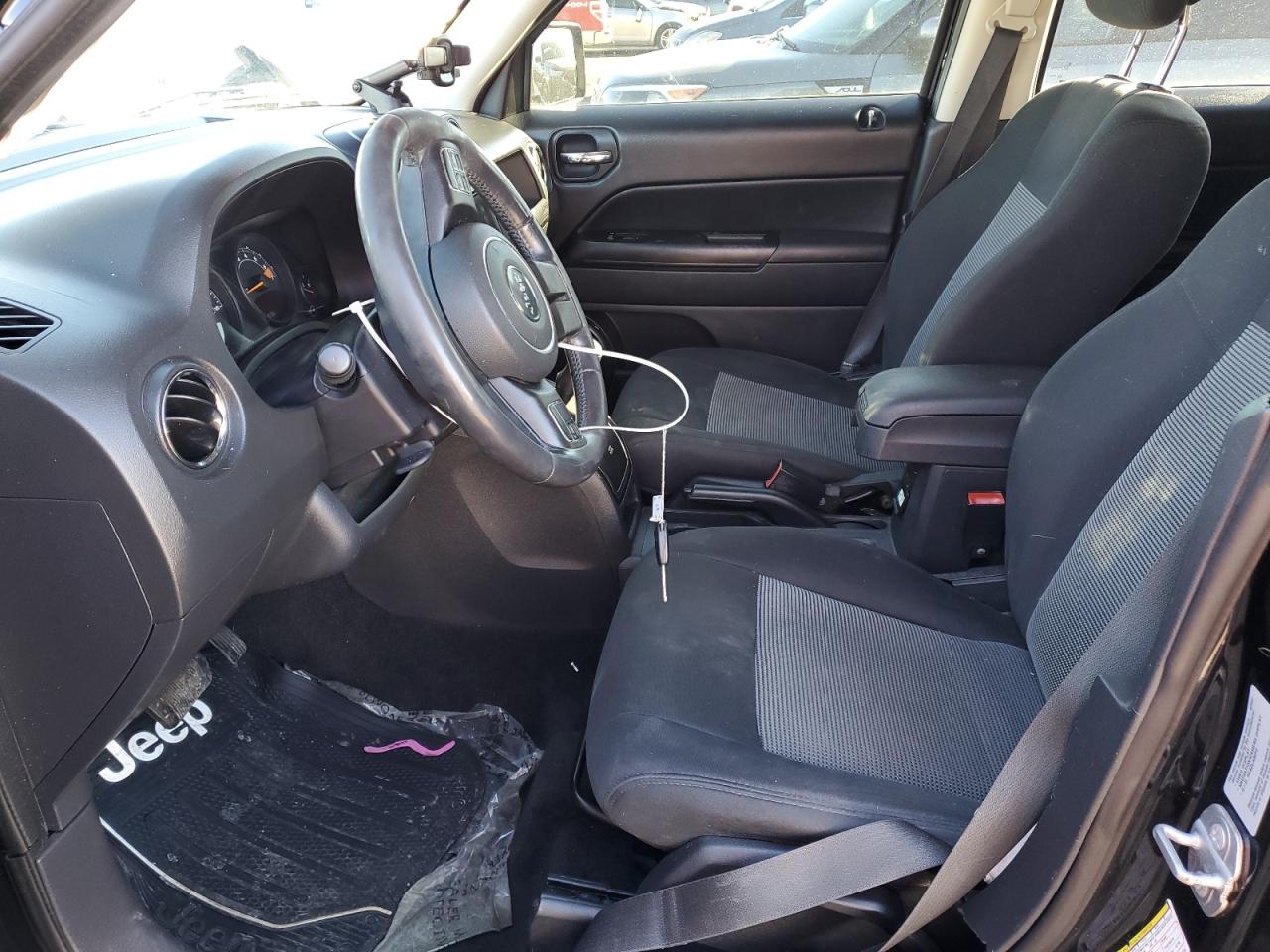 2015 Jeep Liberty (Patriot) - Image 7