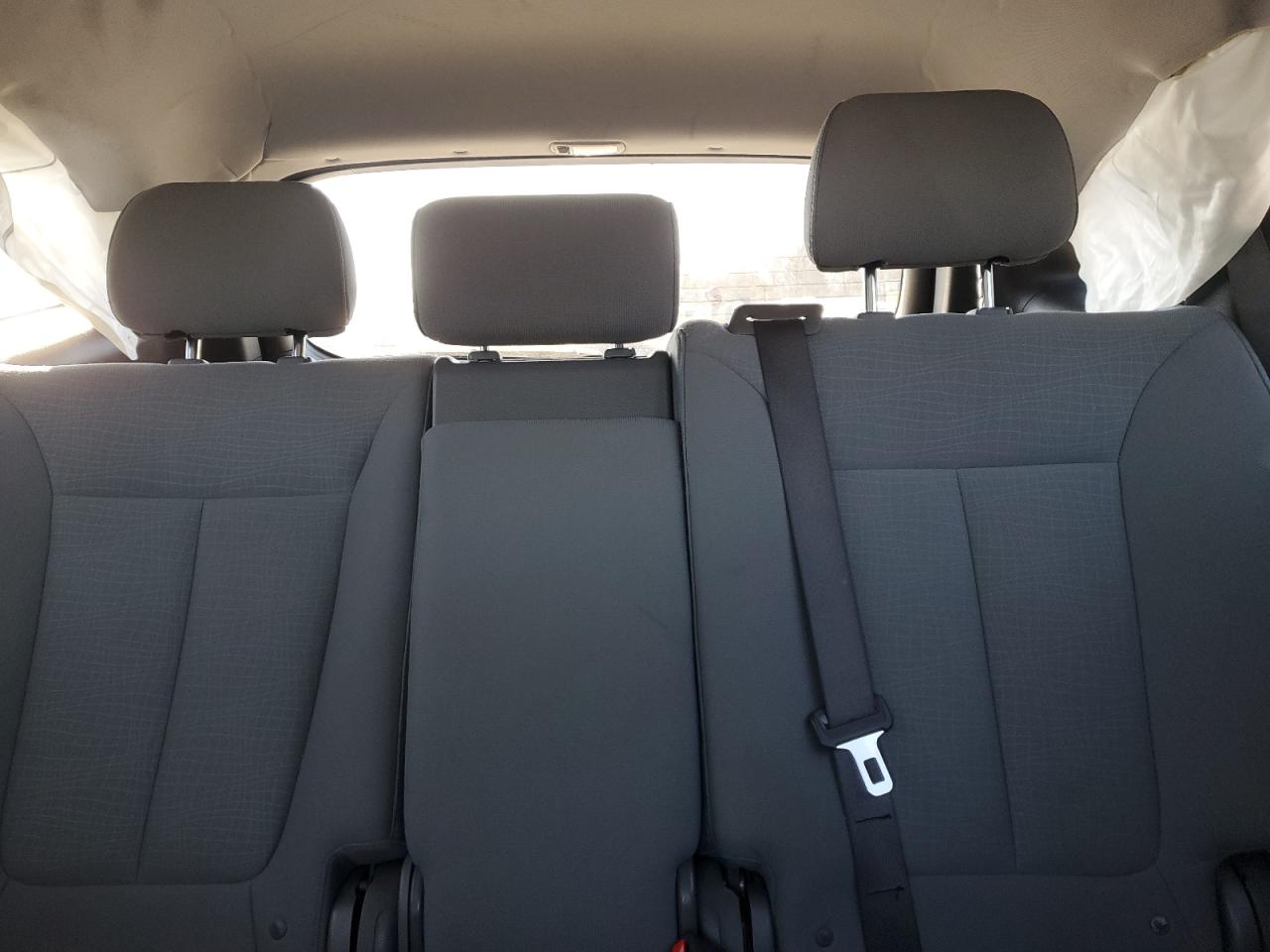 2012 Hyundai Santa Fe - Image 10