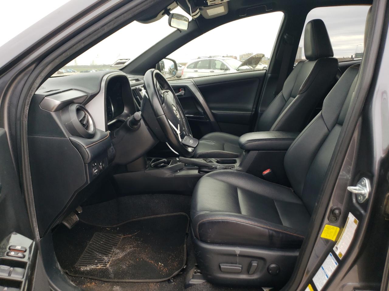 2018 Toyota RAV 4 - Image 7