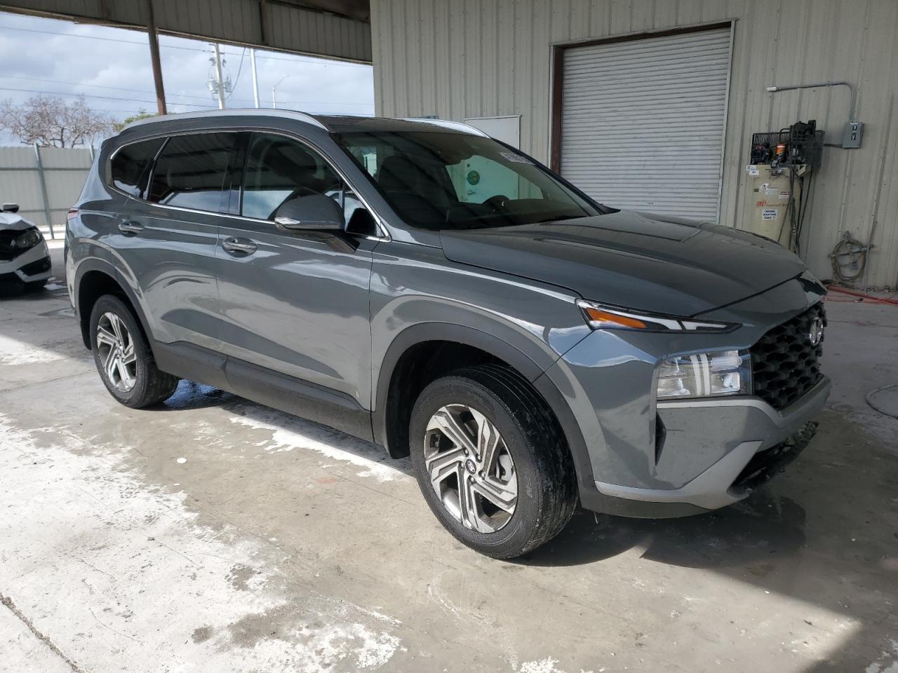 2023 Hyundai Santa Fe - Image 4
