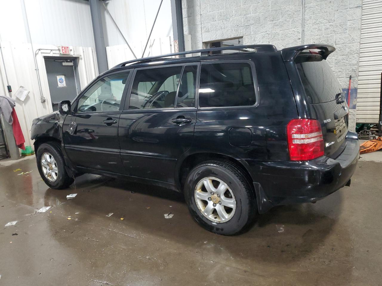 2003 Toyota Highlander - Image 2