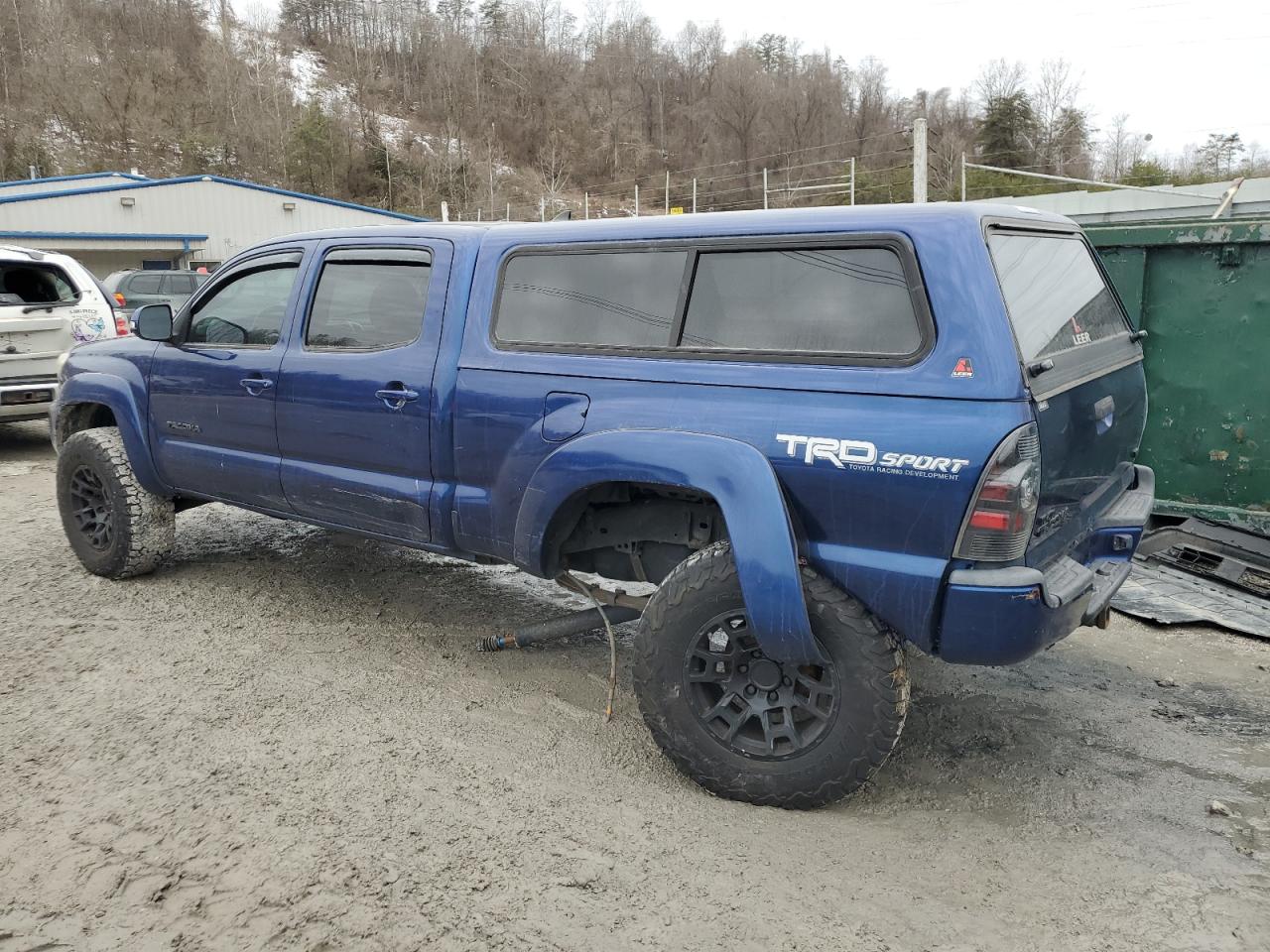 2014 Toyota Tacoma - Image 2