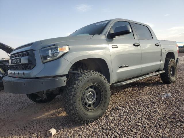 2017 Toyota Tundra Crewmax Sr5