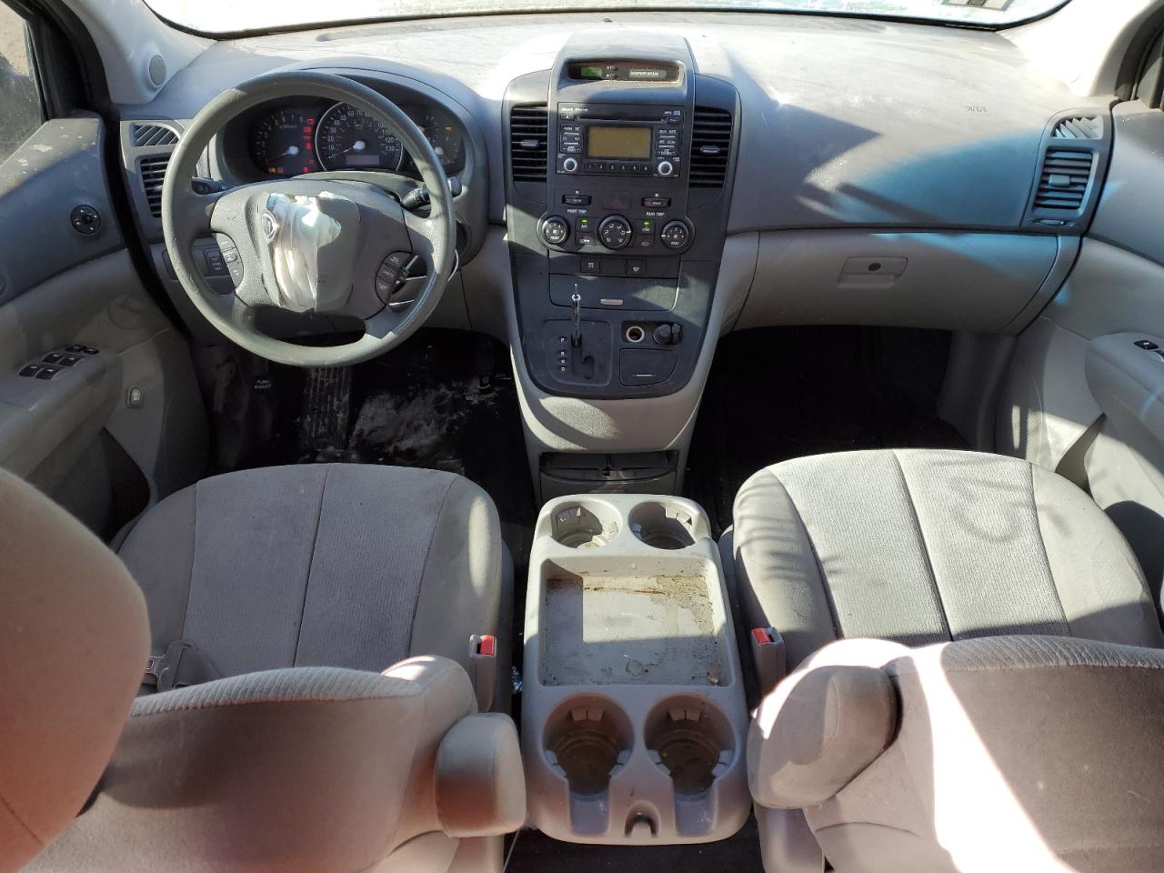 2012 Kia Sedona - Image 8