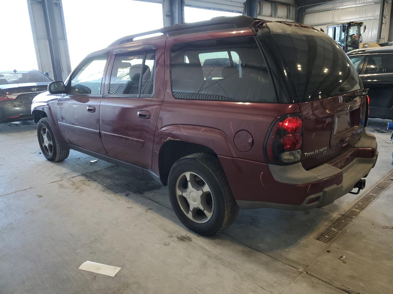 2005 Chevrolet TrailBlazer - Image 2