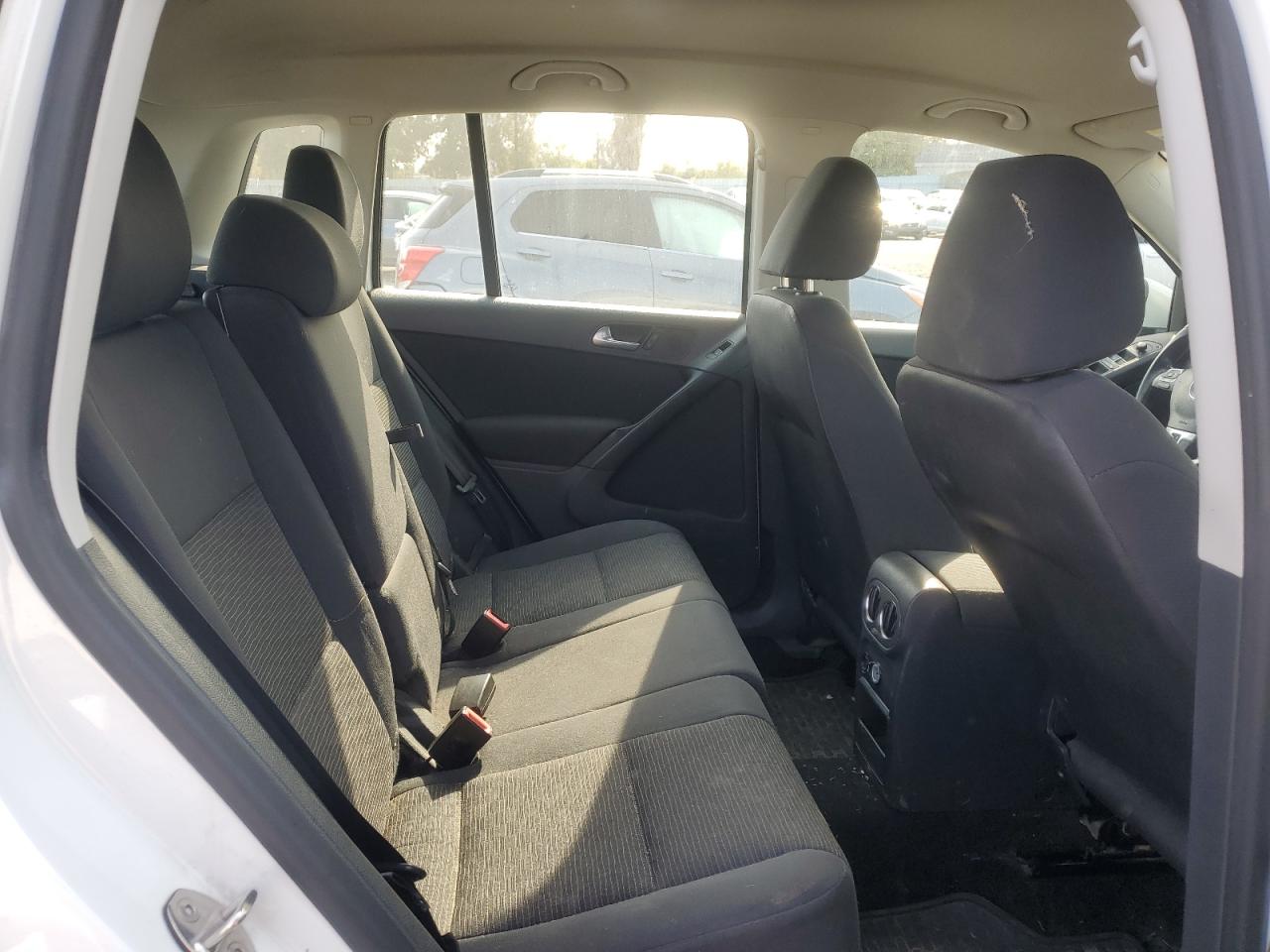 2014 Volkswagen Tiguan S VIN: WVGBV3AX7EW611148 Lot: 41776535