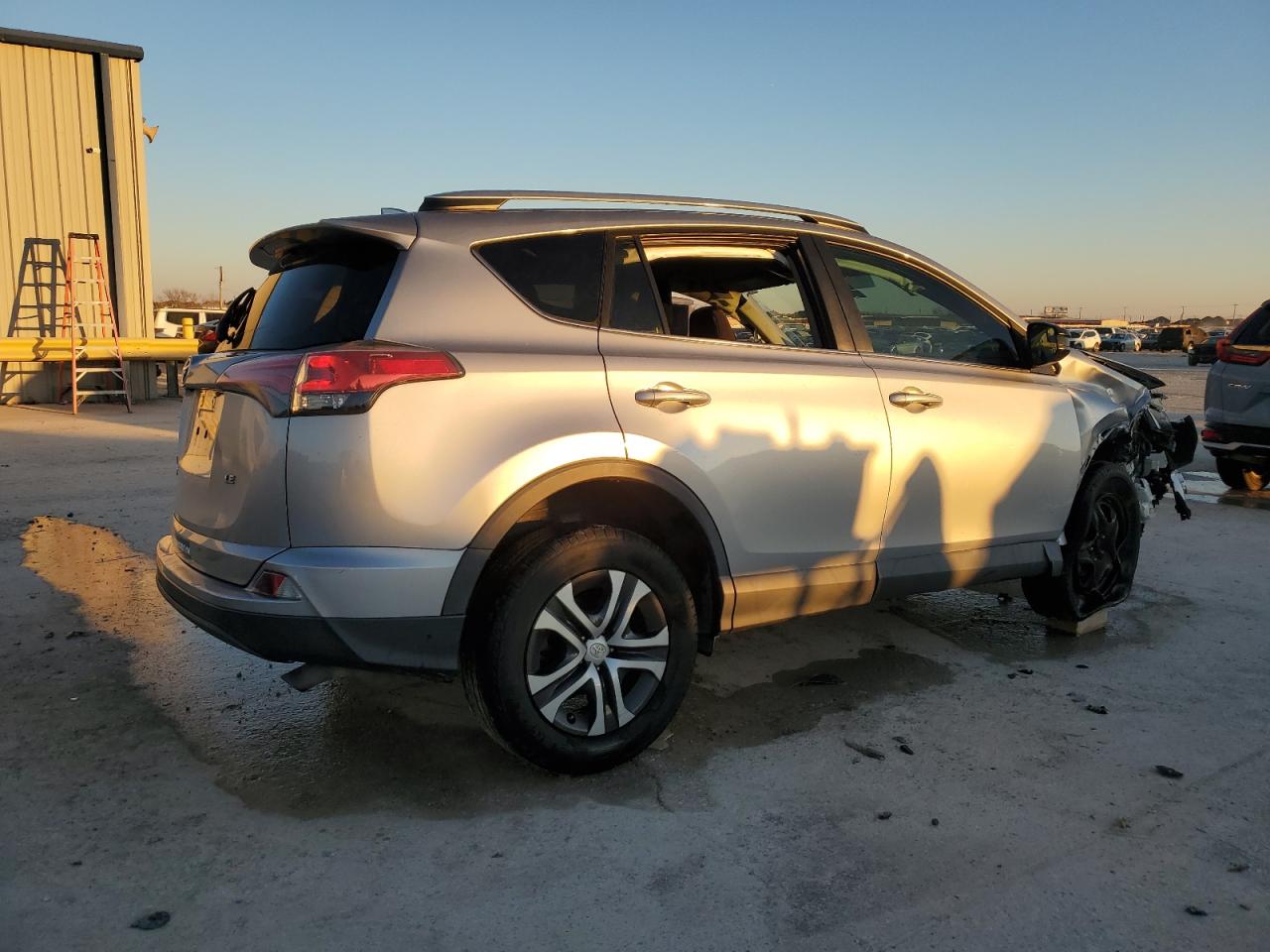 2016 Toyota RAV 4 - Image 3
