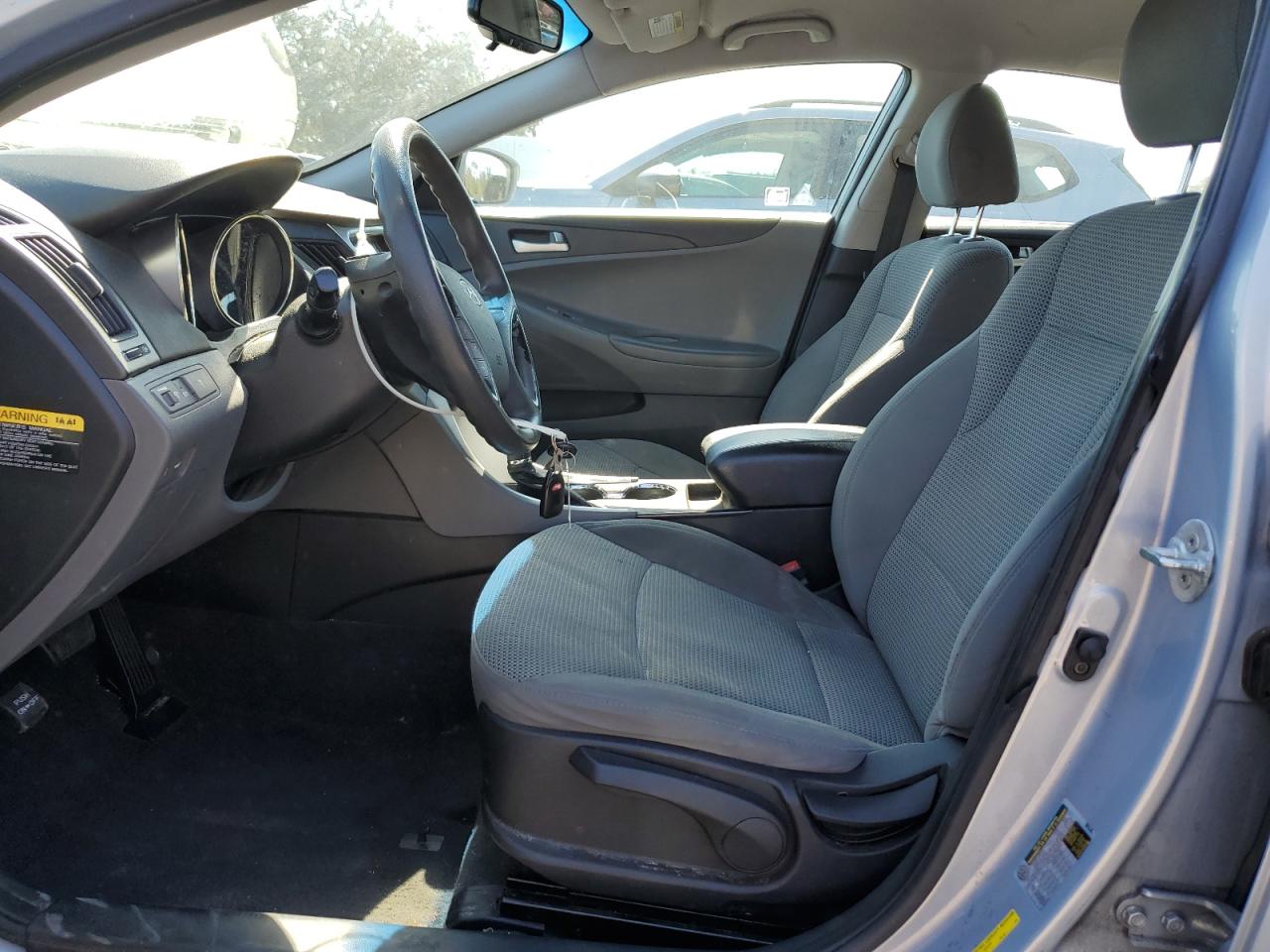 2012 Hyundai Sonata - Image 7