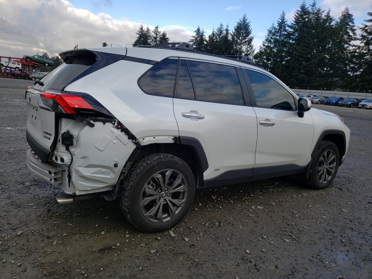 2023 Toyota RAV 4 - Image 3