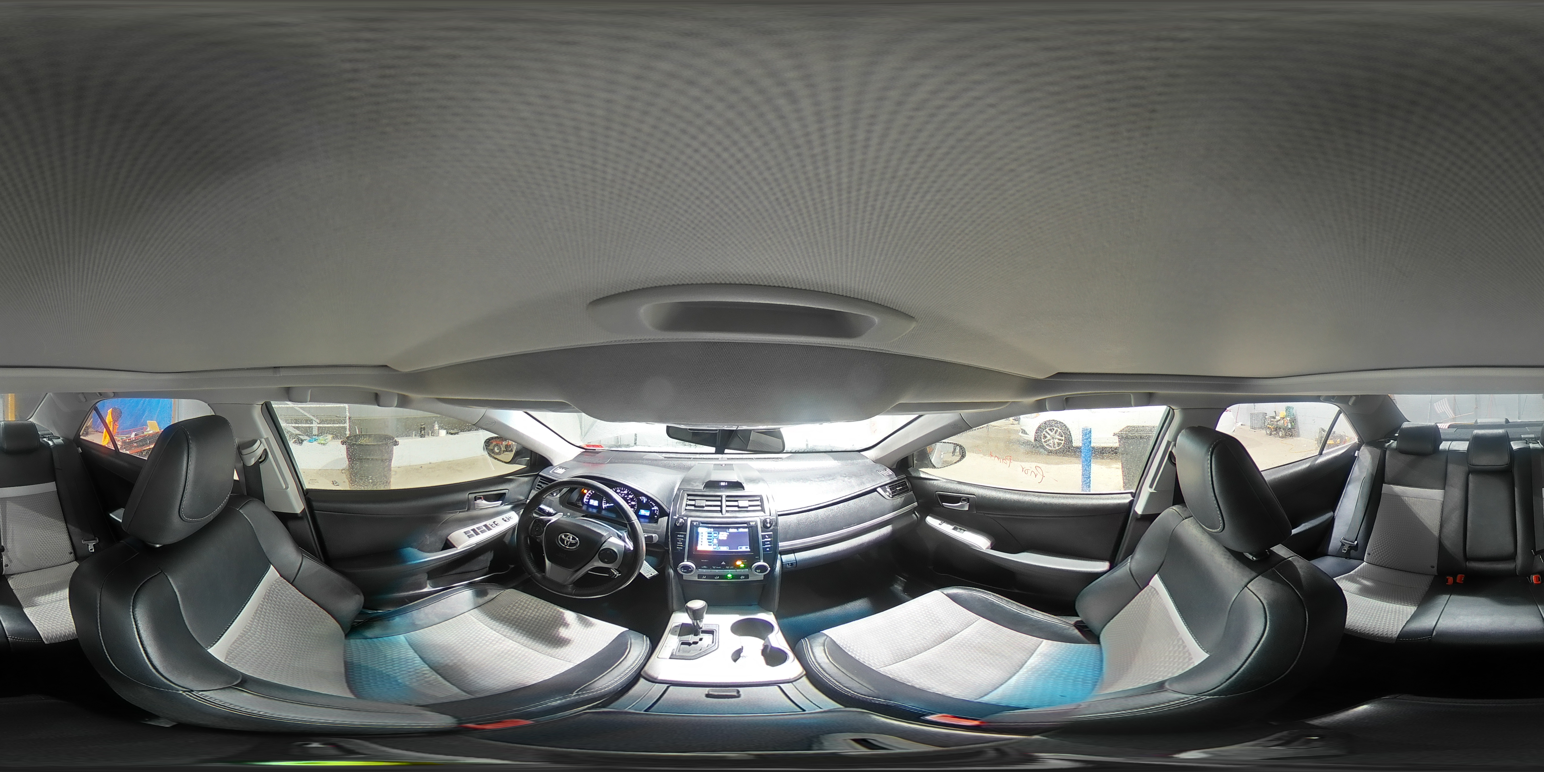 2012 Toyota Camry - Image 14