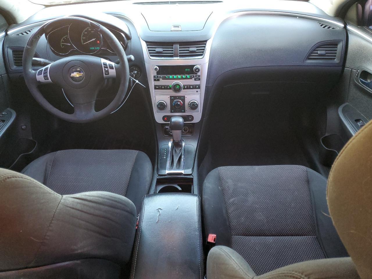 2011 Chevrolet Malibu - Image 8