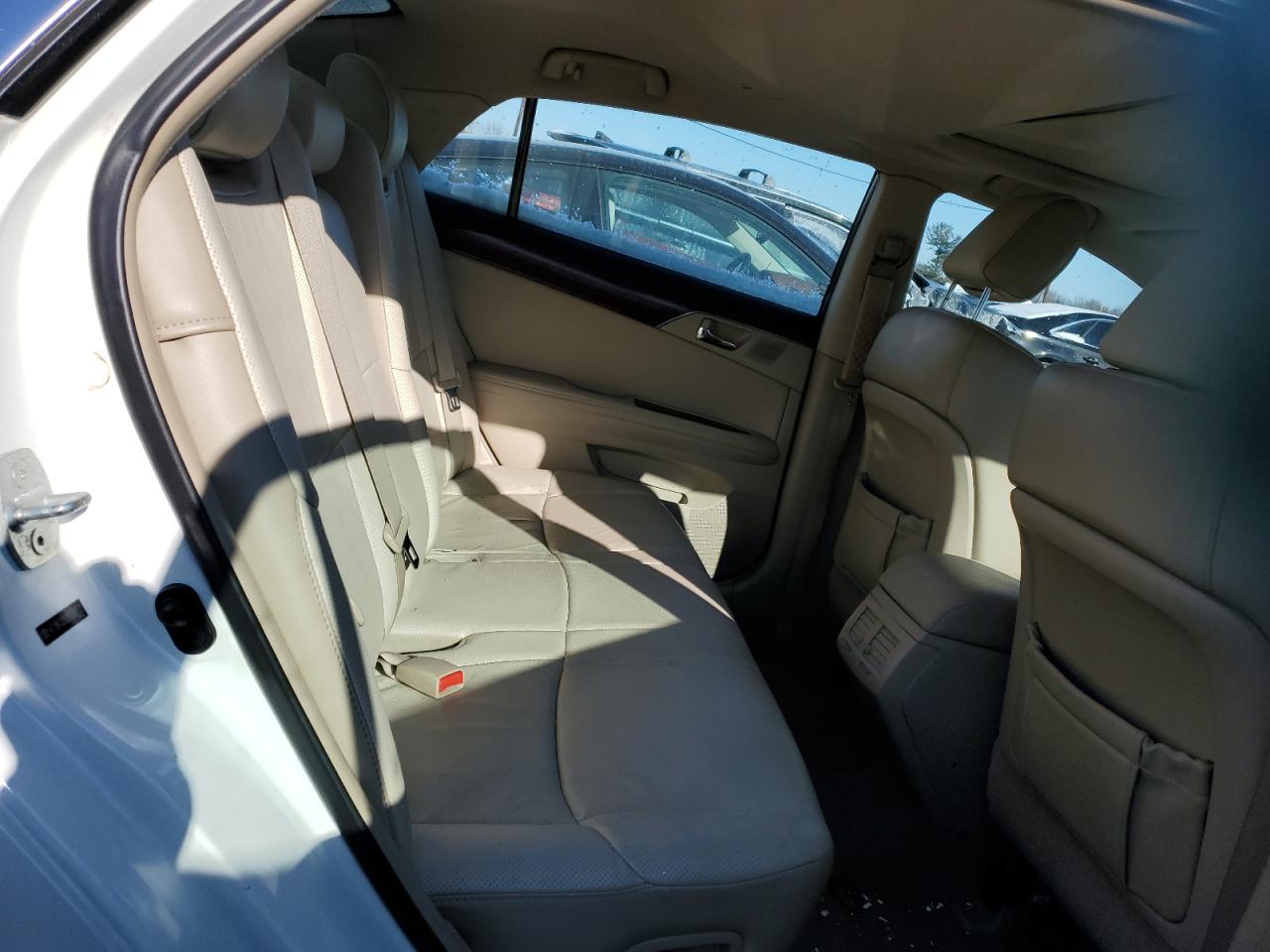 2011 Toyota Avalon - Image 10