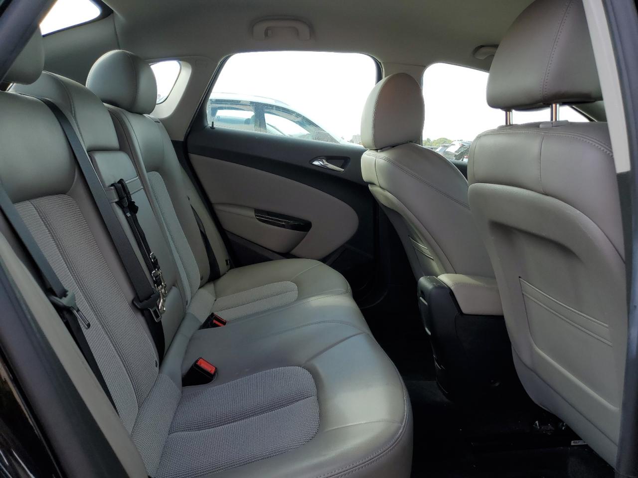 2014 Buick Verano - Image 10