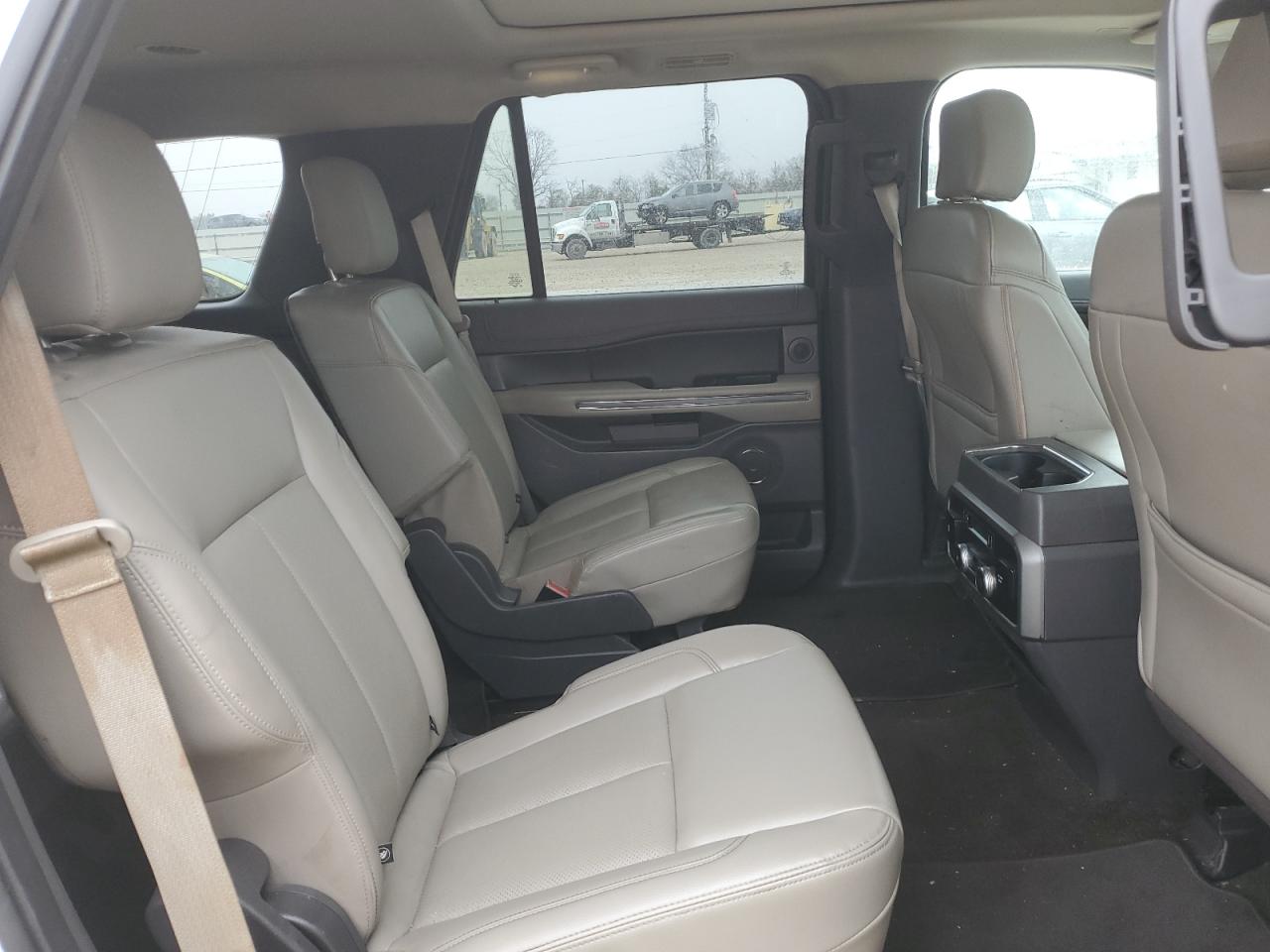 2019 Ford Expedition - Image 11