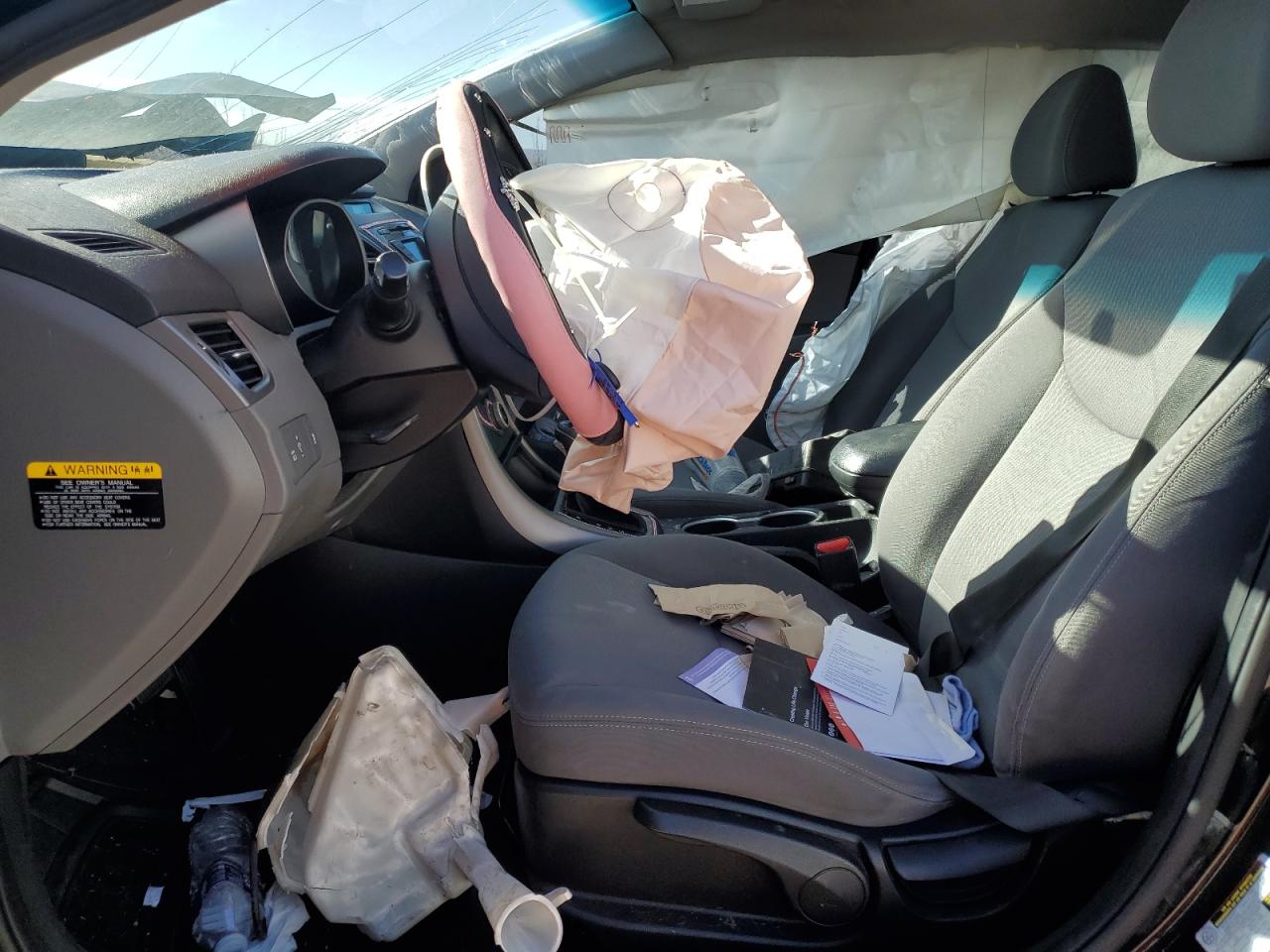 2016 Hyundai Elantra - Image 7