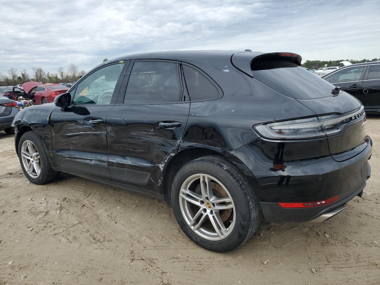 2019 Porsche Macan - Image 2
