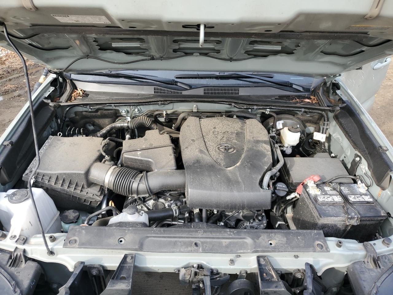 2022 Toyota Tacoma - Image 11
