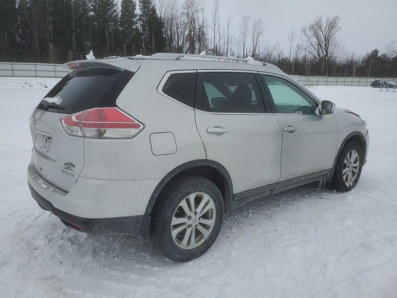 2015 Nissan Rogue - Image 3