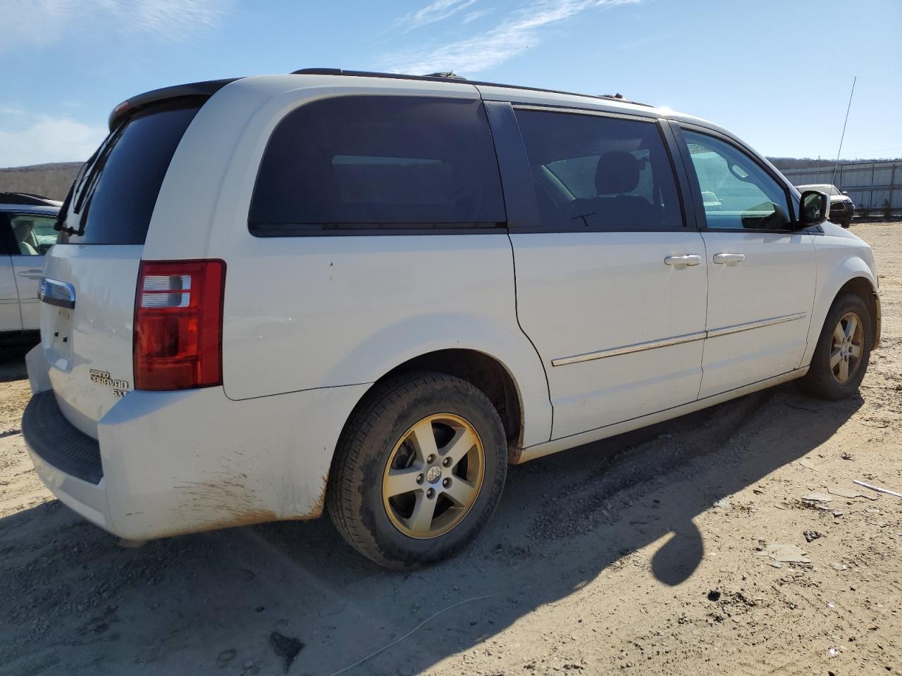 2010 Dodge Caravan - Image 3