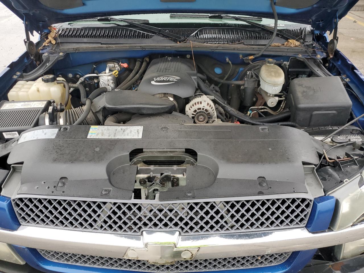 2003 Chevrolet Silverado - Image 11