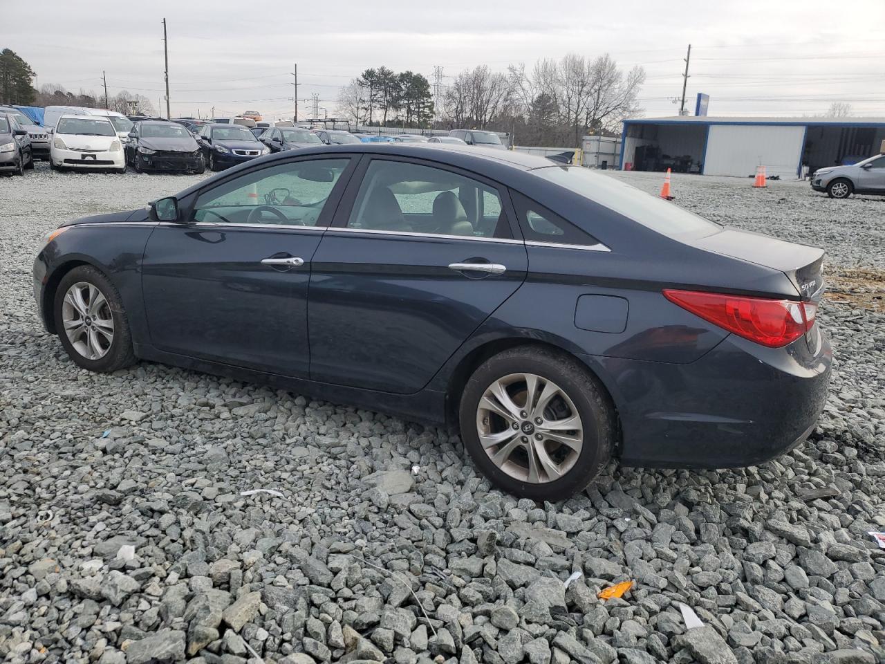 2013 Hyundai Sonata - Image 2