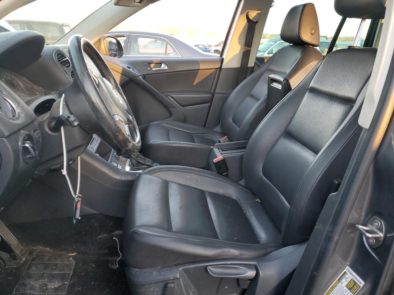 2015 Volkswagen Tiguan - Image 7