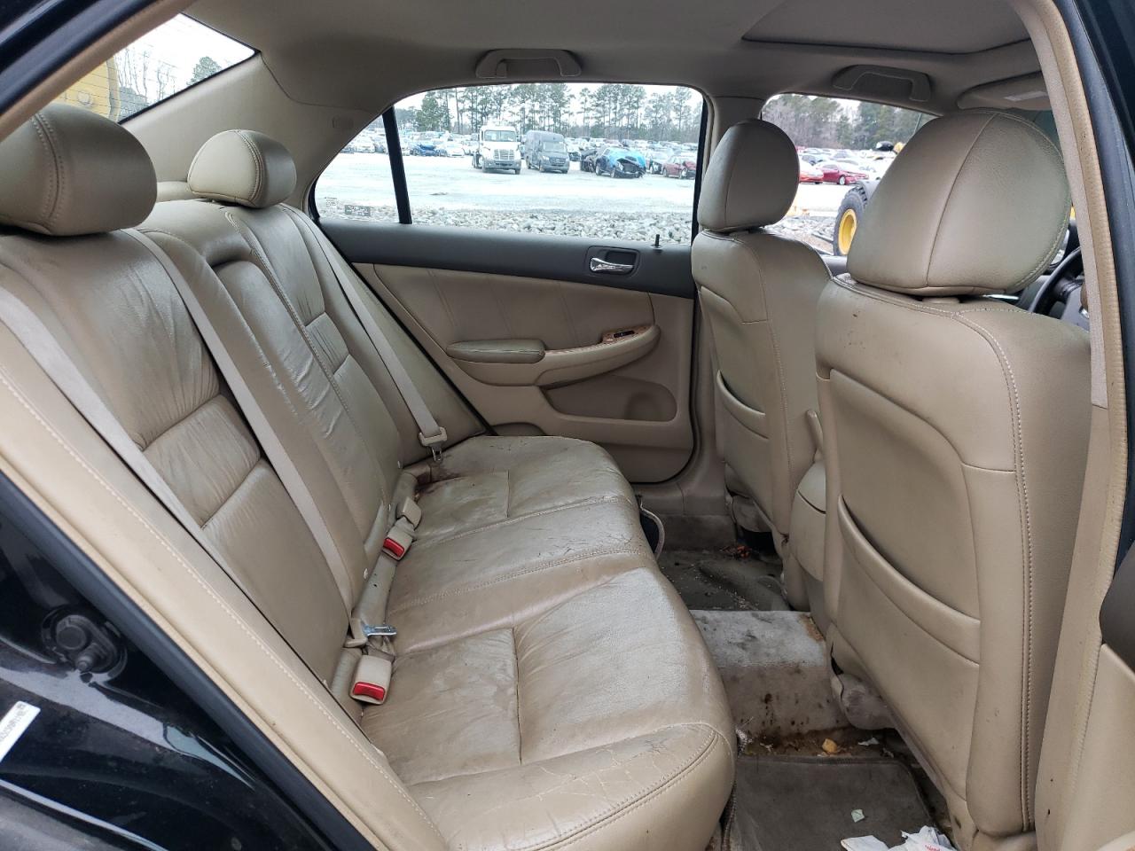 2005 Honda Accord - Image 10