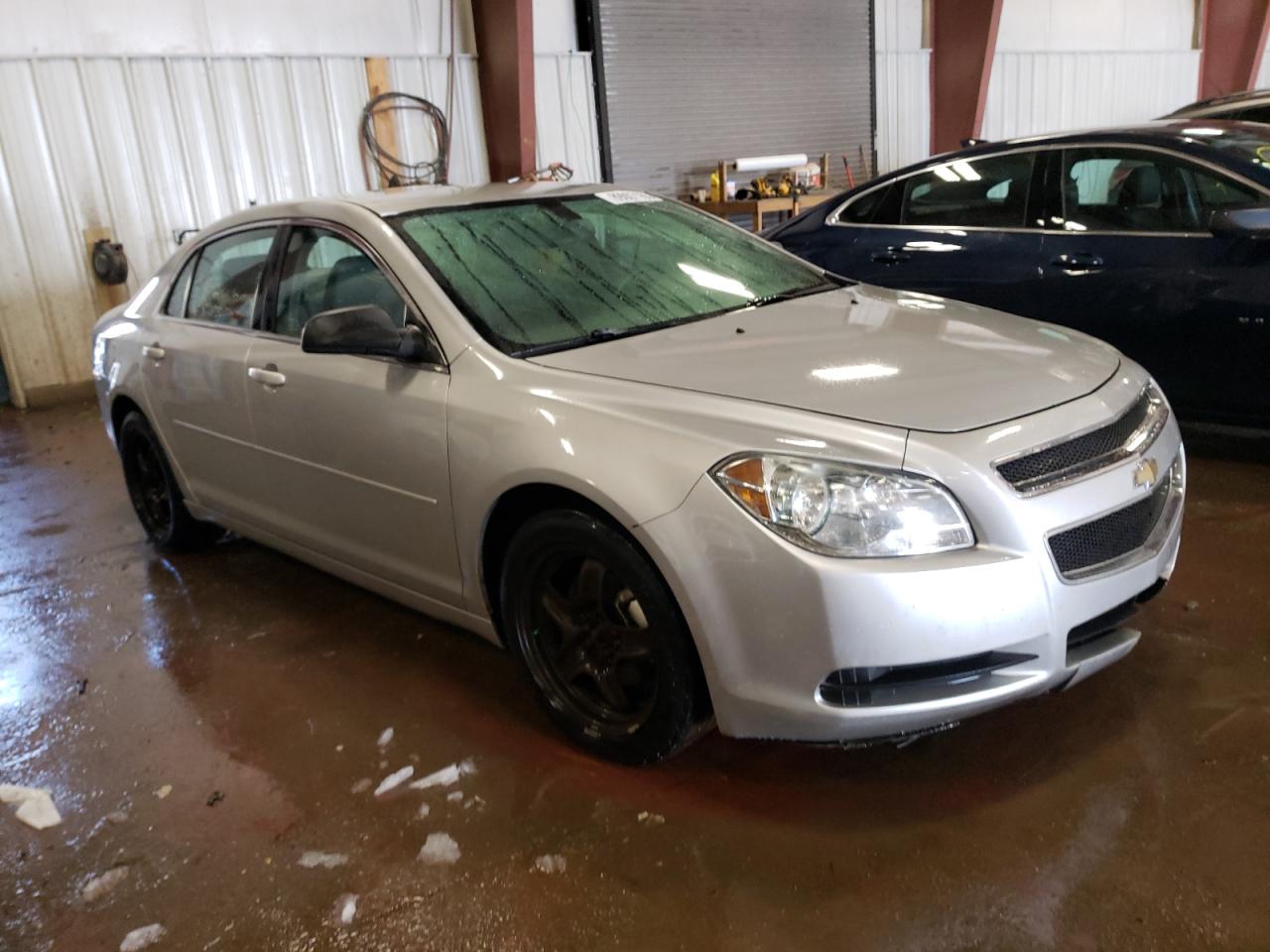 2010 Chevrolet Malibu - Image 4