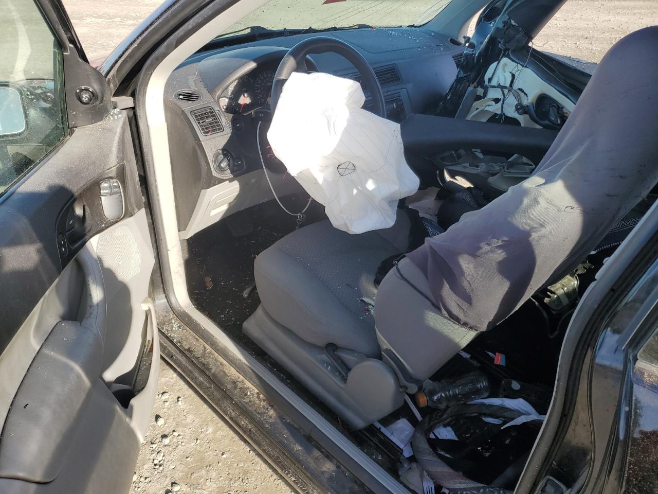 2005 Ford Focus - Image 8