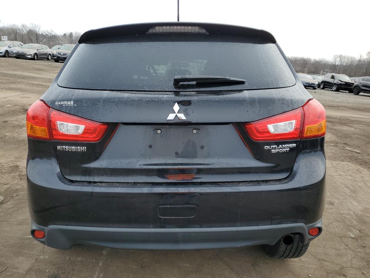 2015 Mitsubishi Outlander - Image 6