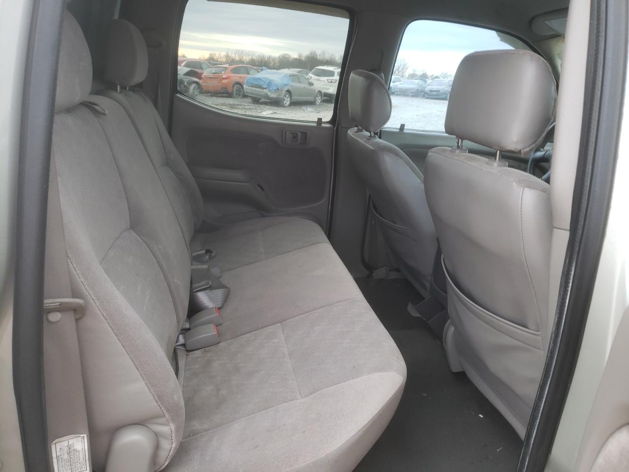 2004 Toyota Tacoma - Image 10