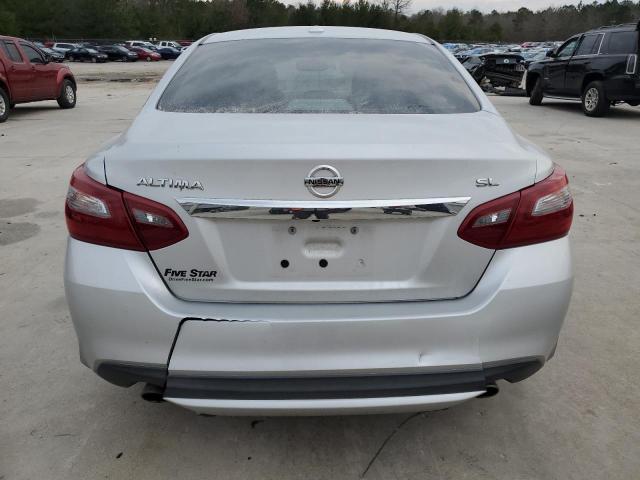  NISSAN ALTIMA 2018 Srebrny