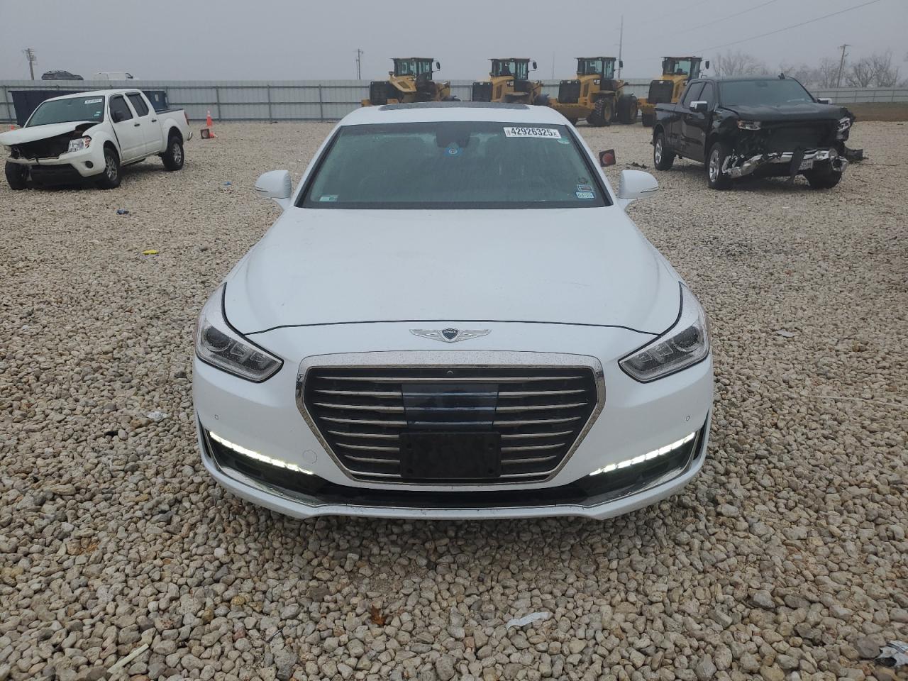 2017 Genesis G90 - Image 5
