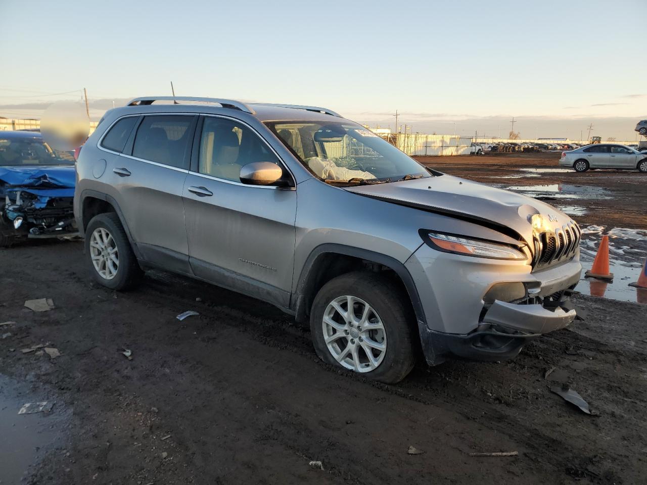 2017 Jeep Grand Cherokee - Image 4