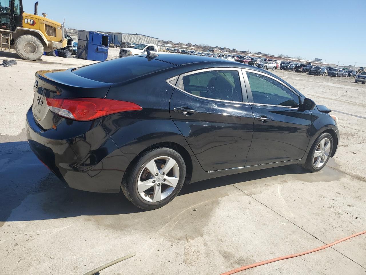 2013 Hyundai Elantra - Image 3