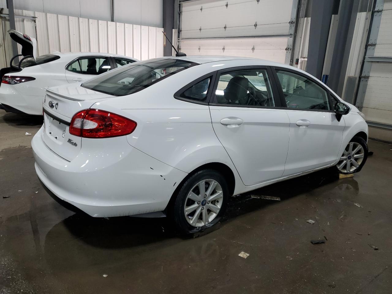2012 Ford Fiesta - Image 3