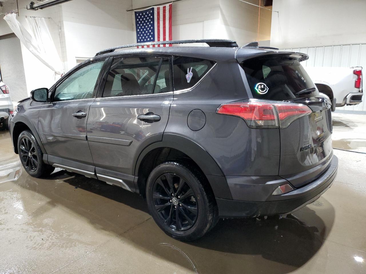 2018 Toyota RAV 4 - Image 2