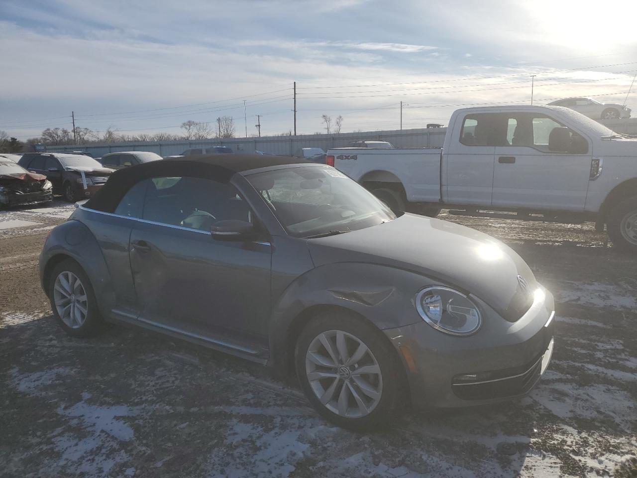 2013 Volkswagen Beetle - Image 4