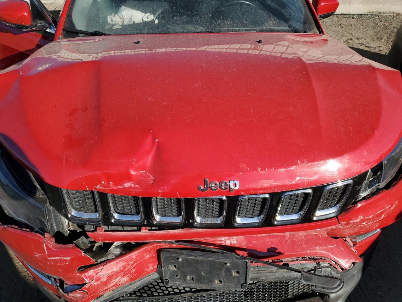 2019 Jeep Compass - Image 12