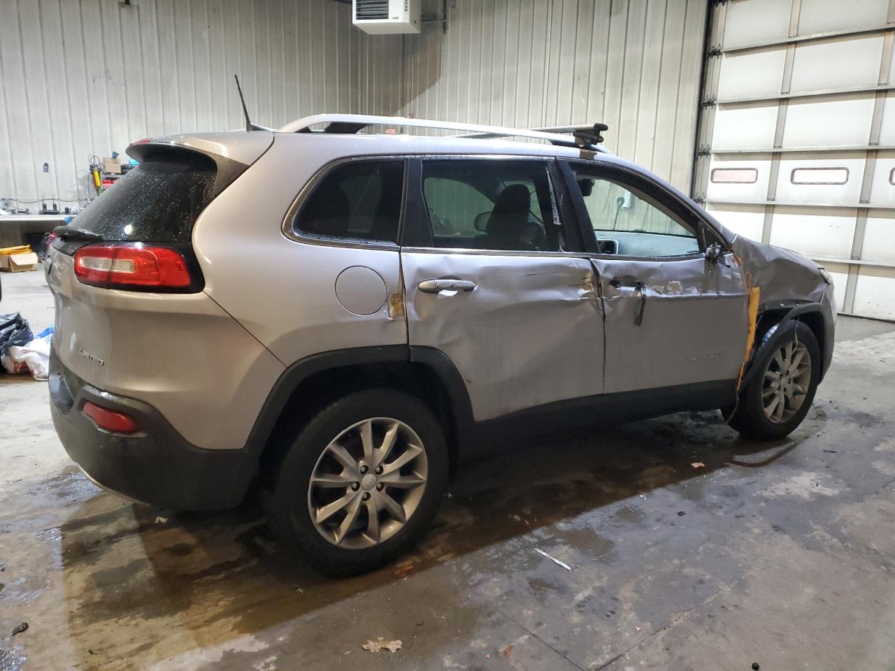 2018 Jeep Grand Cherokee - Image 3