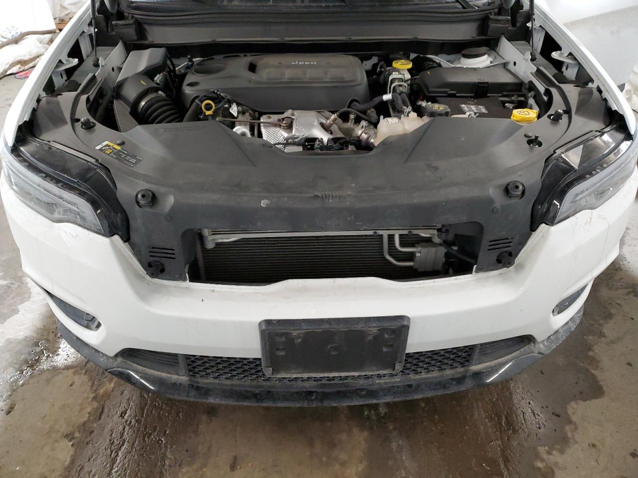 2019 Jeep Grand Cherokee - Image 12