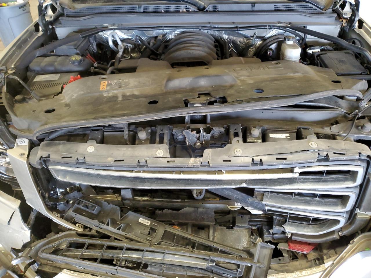 2017 GMC Yukon - Image 12