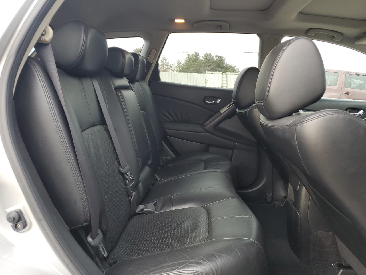 2010 Nissan Murano - Image 12