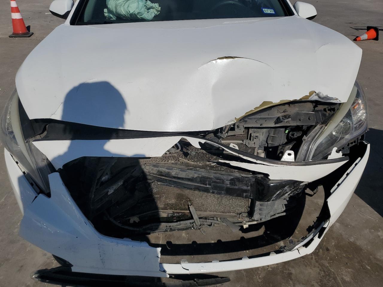 2016 Hyundai Sonata - Image 11