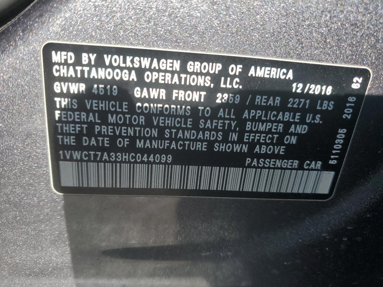 2017 Volkswagen Passat - Image 14