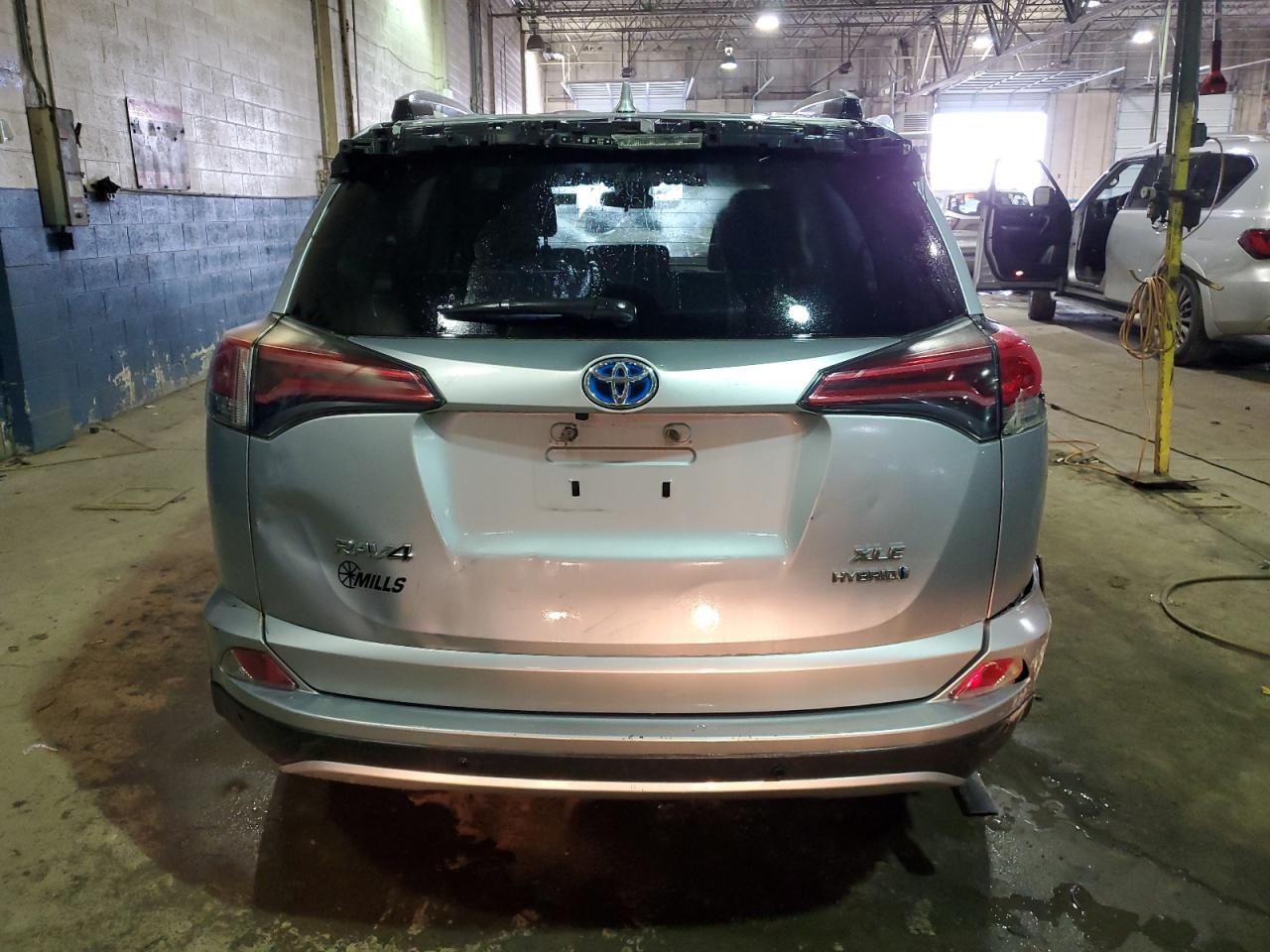 2018 Toyota RAV 4 - Image 6