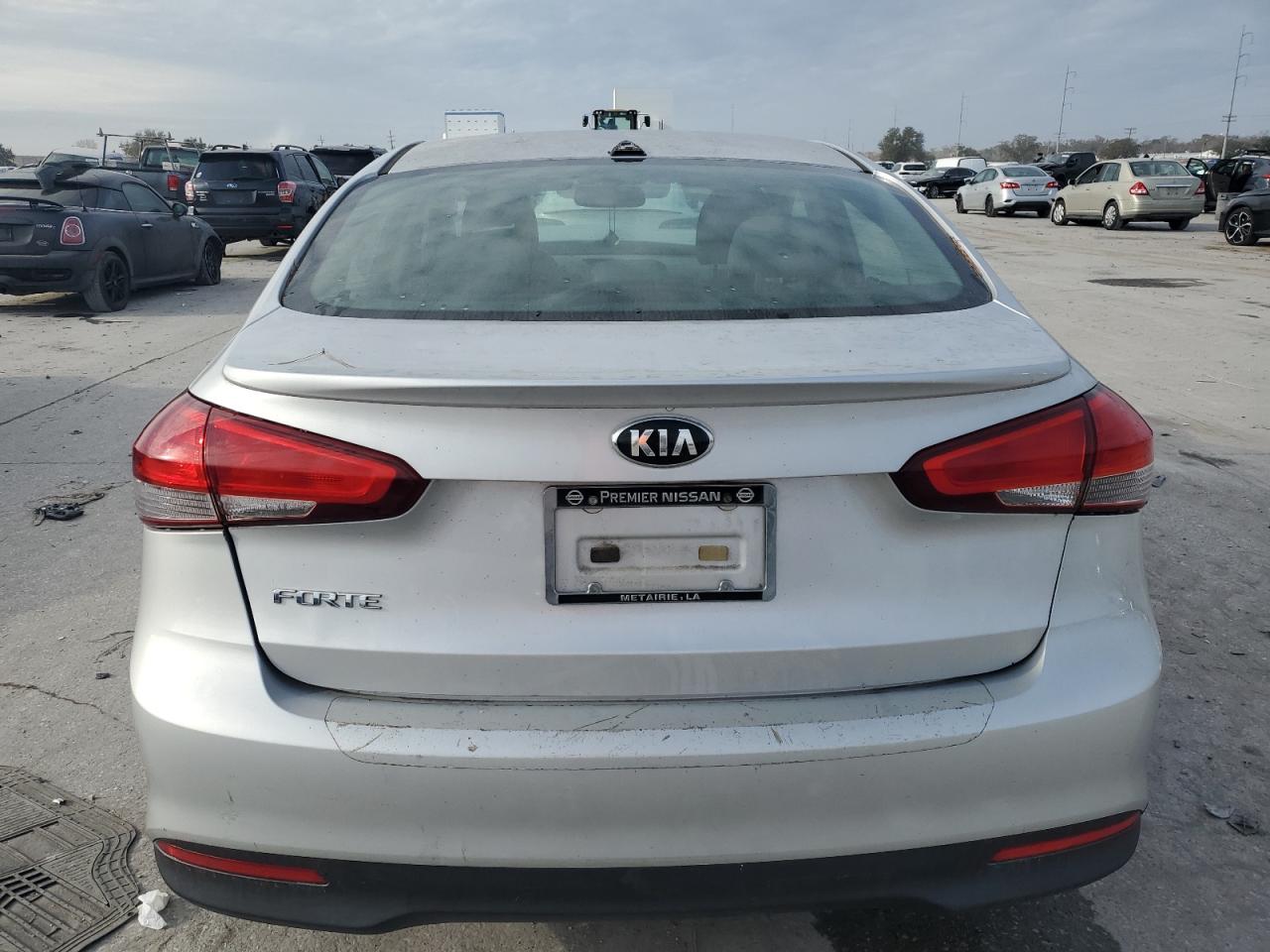 2017 Kia Forte - Image 6