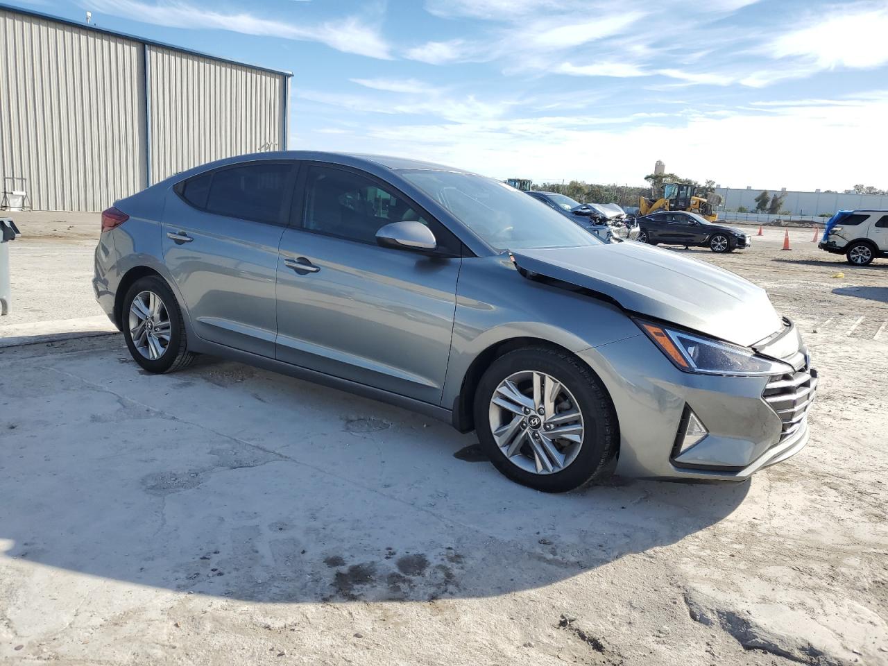 2019 Hyundai Elantra - Image 4