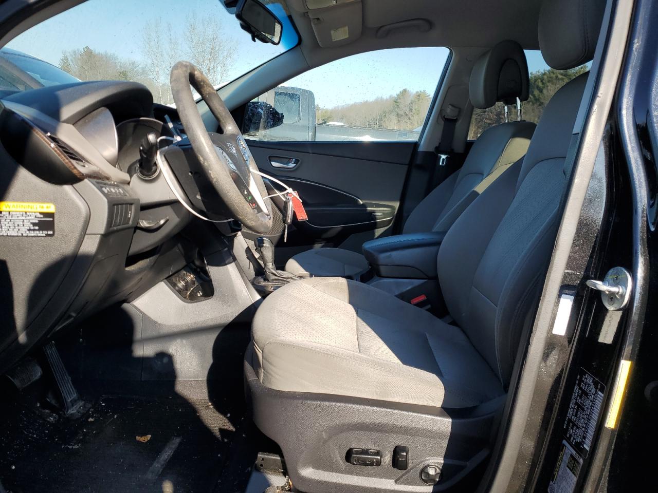 2017 Hyundai Santa Fe - Image 7