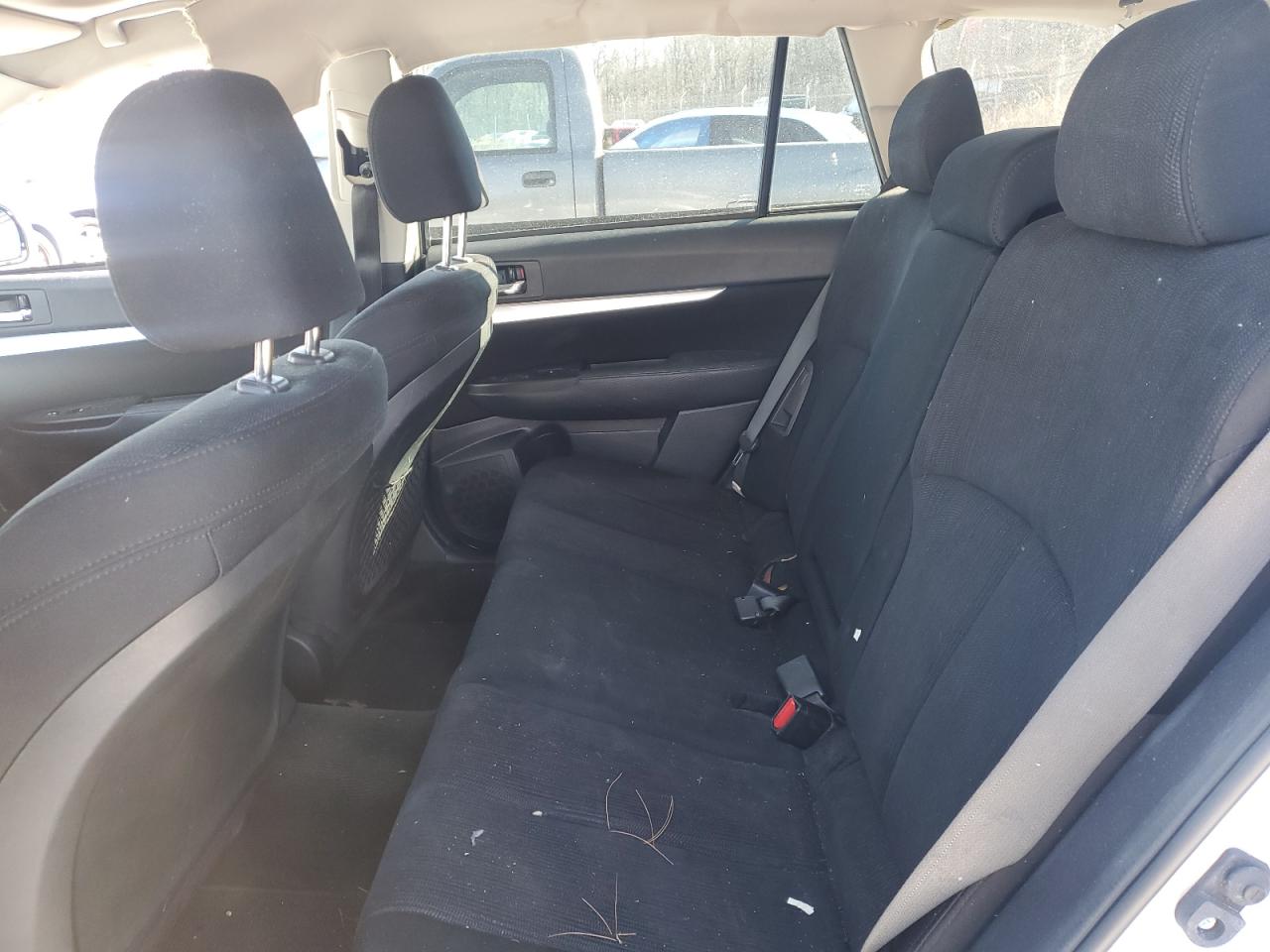 2013 Subaru Outback - Image 11